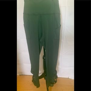 Bally olive green leggings. NWT. Size L.